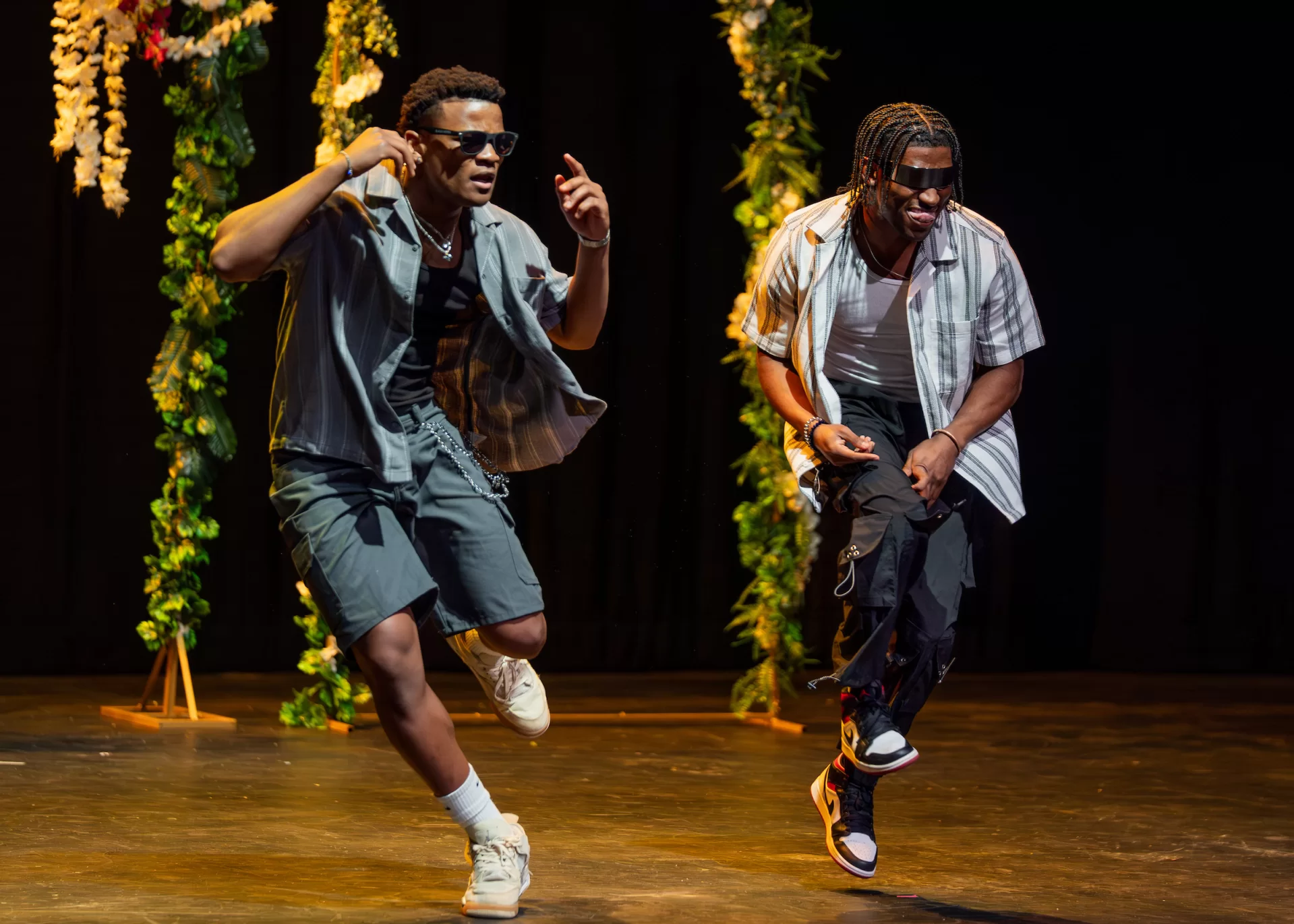 April 17th, 2026 - Schaeffer Theater, Bates College
Rhythms that Raised Us is the joint cultural showcase of Raíces Unidas and the Caribbean Students Association. This event highlights the cultures, sounds, and stories that have shaped Latine and Caribbean identities, from the rhythms we grew up with to the ways we continue to carry and express them here at Bates.
Sebe Lukhele '26(L), Mo Al-Jabry '28 (R)