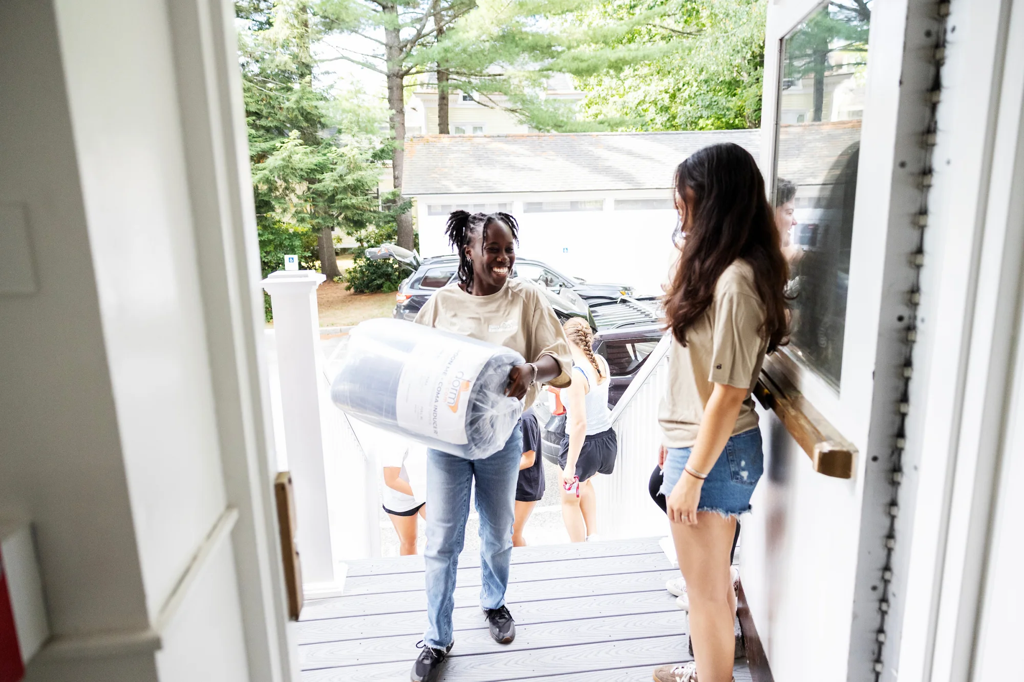 Moments from move-in day at Bates College on August 27, 2026. (Theophil Syslo | Bates College)