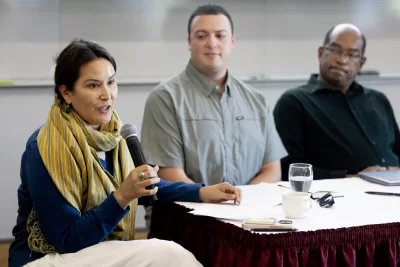 Clarisa Pérez-Armendáriz, professor of politics, receives Kroepsch Award