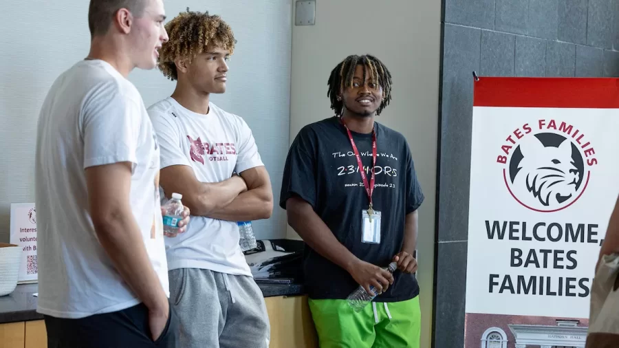 President Garry W. Jenkins attended an informal gathering on Tuesday, Aug. 22 in the Fireplace Lounge for families of football student-athletes arriving on campus today He is projected to be at the event from 2:30-3pm.