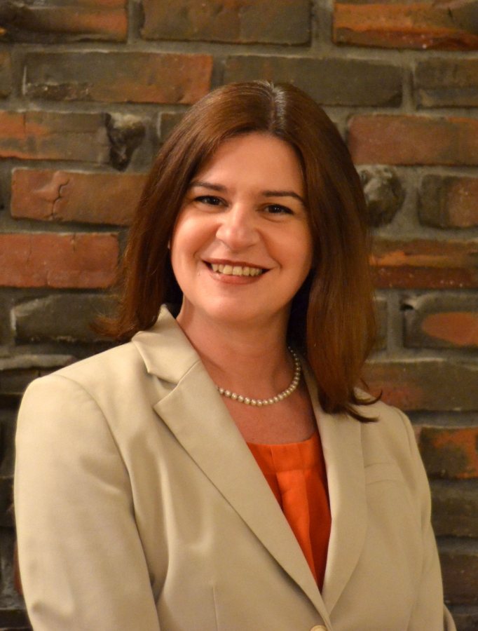 Kim Trauceniek Head Shot
